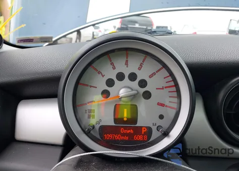 2010 Mini Cooper z USA, uszkodzony, nr VIN WMWMF3C51ATZ62586